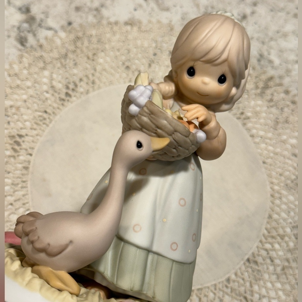 ENESCO~PRECIOUS MOMENTS~”HE GRACES THE EARTH WITH ABUNDANCE~#129119~VERY NICE~BR